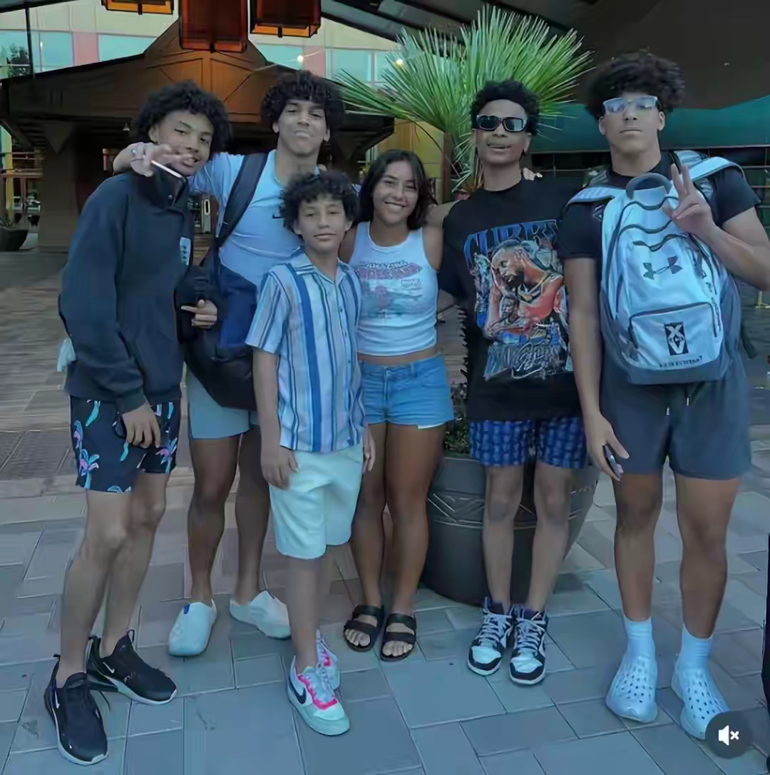 abg欧博官网-nba球星聊天背景图